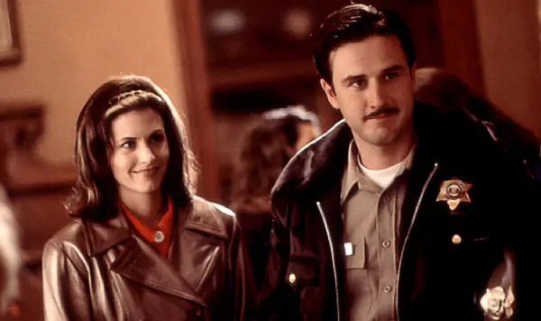 screamcourtneycoxdavidarquette_friends-tv
