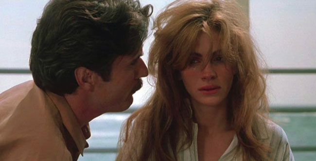 Julia Roberts in Sleeping with the Enemy